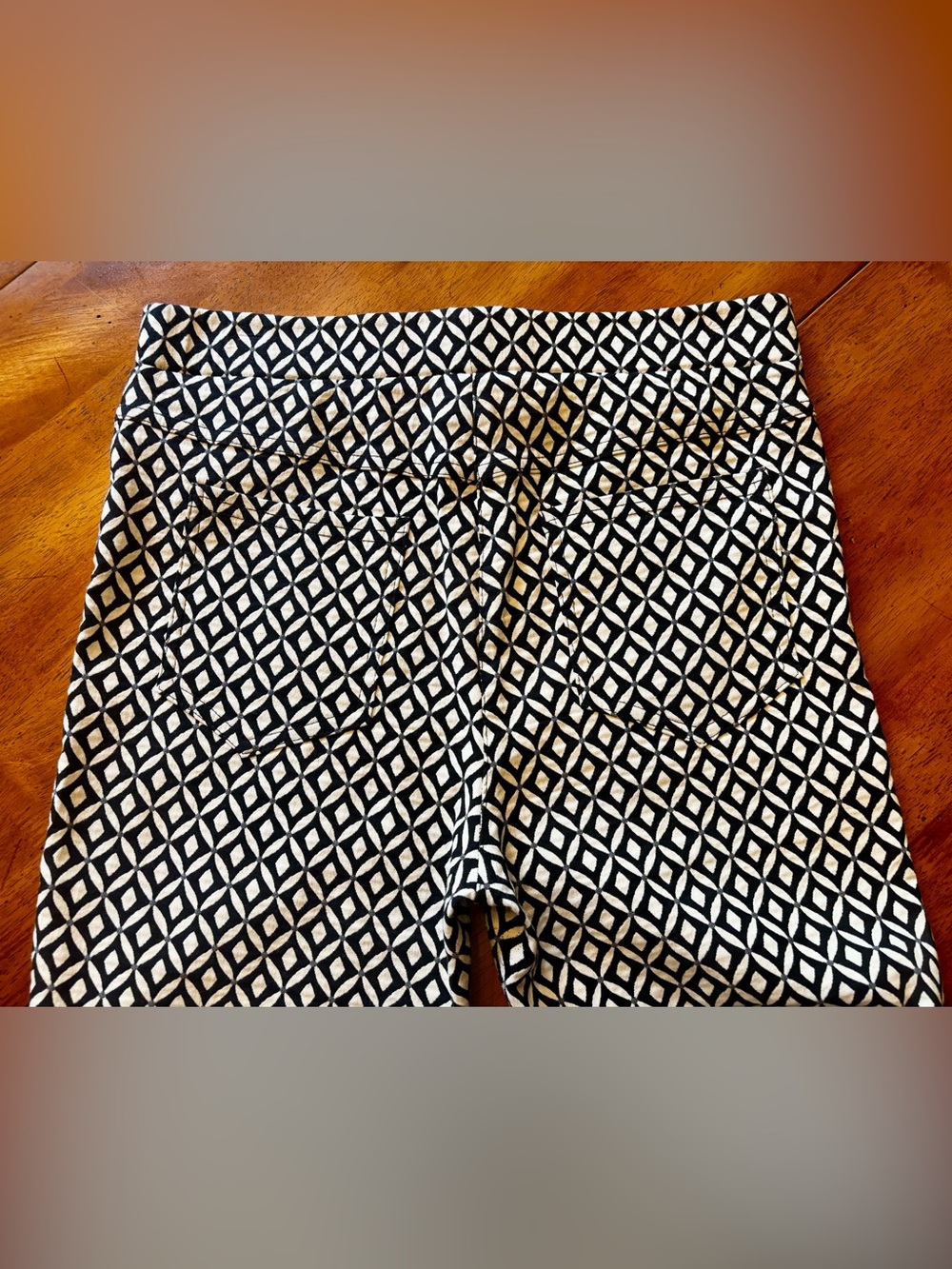 Black & White Geometric Skinny Pants - Picture 8 of 11